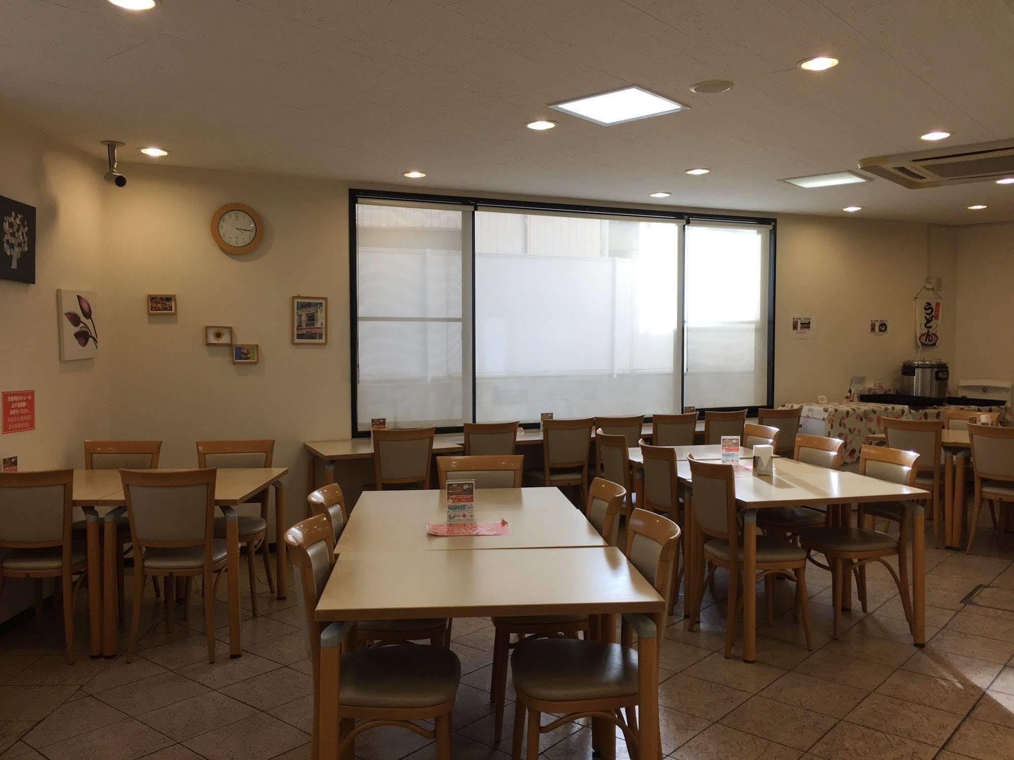 Hotel Crown Hills Toyokawa Buitenkant foto