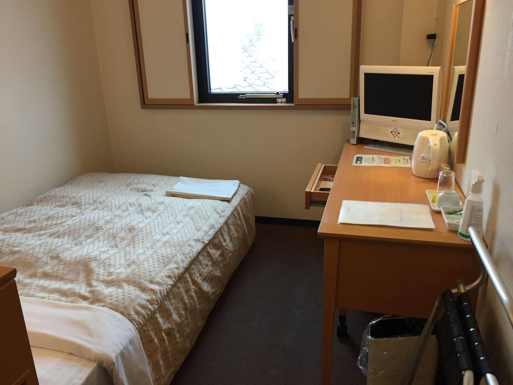 Hotel Crown Hills Toyokawa Buitenkant foto
