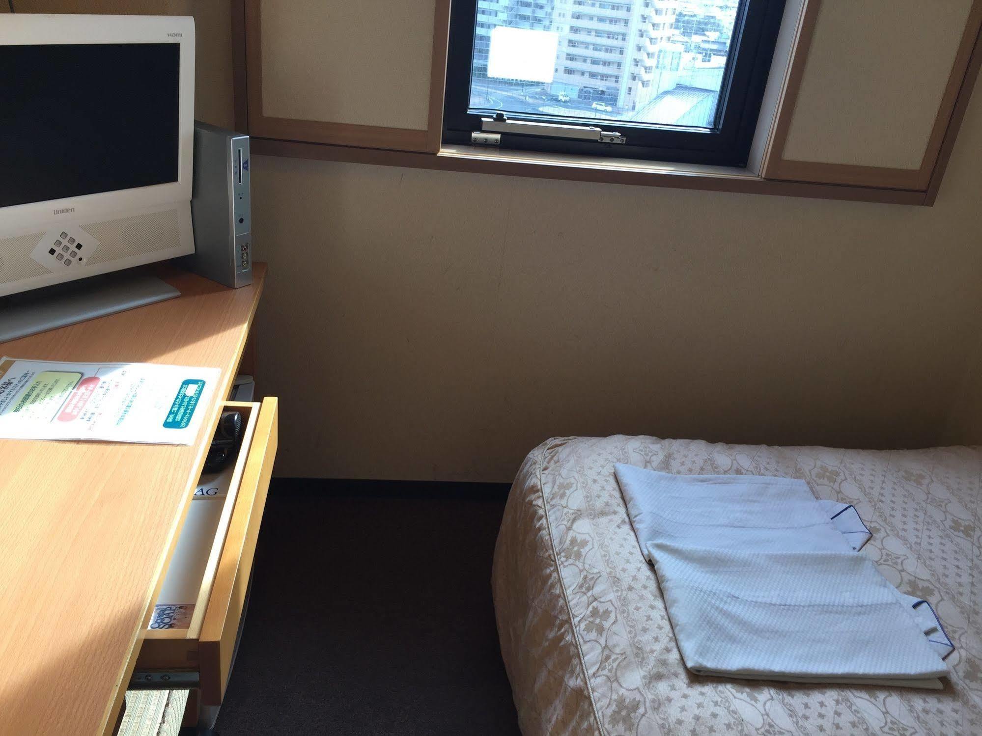 Hotel Crown Hills Toyokawa Buitenkant foto